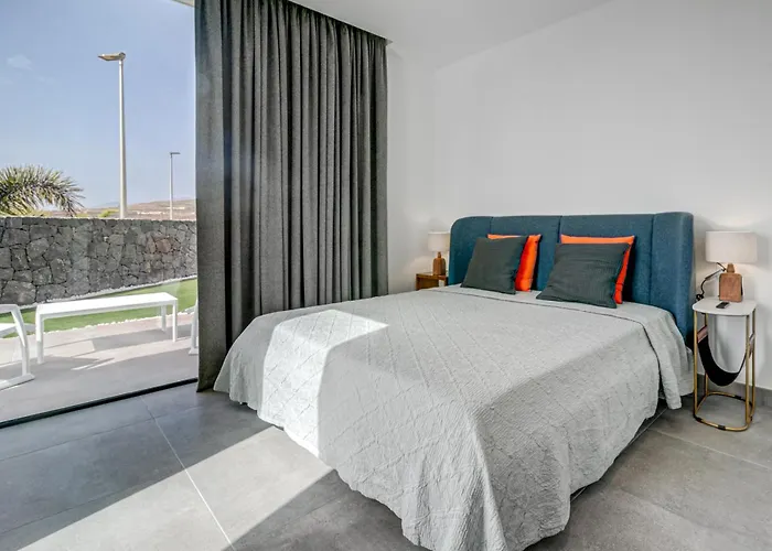 Izabele Orange كالاو سالفاجي