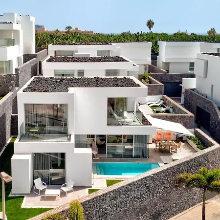 Izabele Orange Callao Salvaje